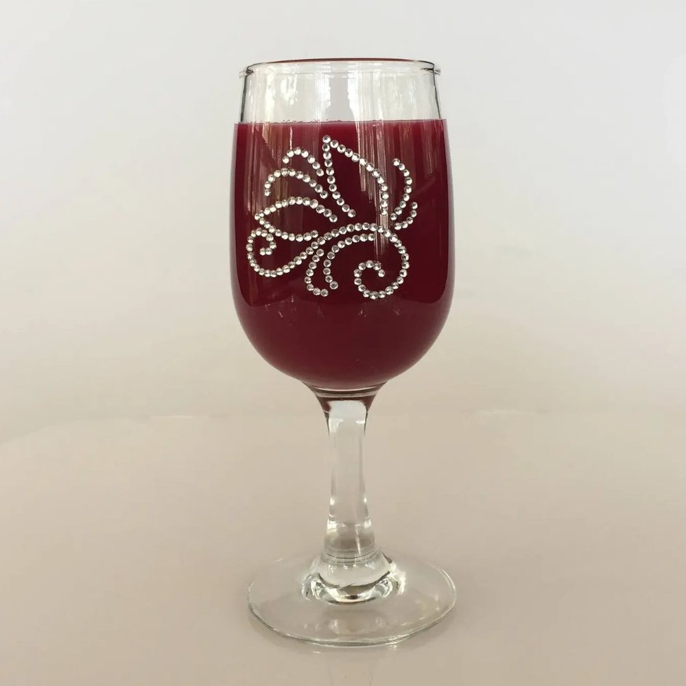 Wine glass, petite, unique. Two different flower designs. Silver rhinestones